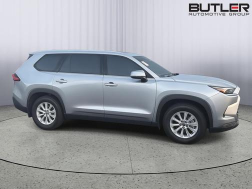 Celestial Silver Metallic 2025 Toyota Grand Highlander XLE