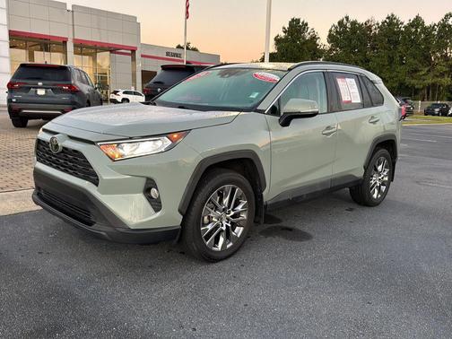 2020 Toyota RAV4 XLE Premium