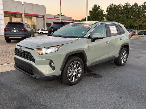 2020 Toyota RAV4 XLE Premium