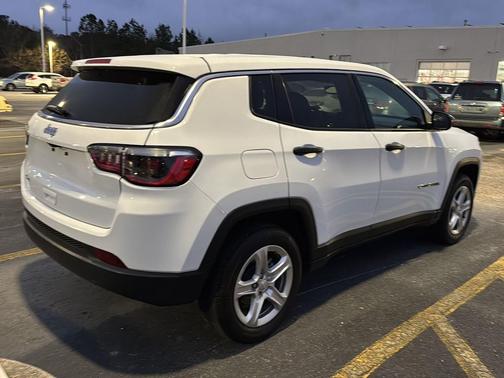 2023 Jeep Compass Sport
