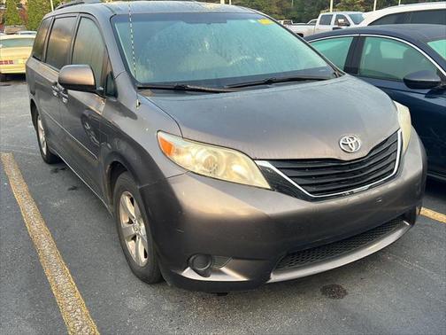 2013 Toyota Sienna LE