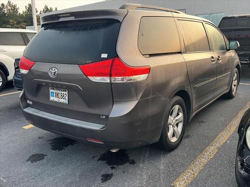 2013 Toyota Sienna LE