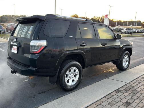 2024 Toyota 4Runner SR5