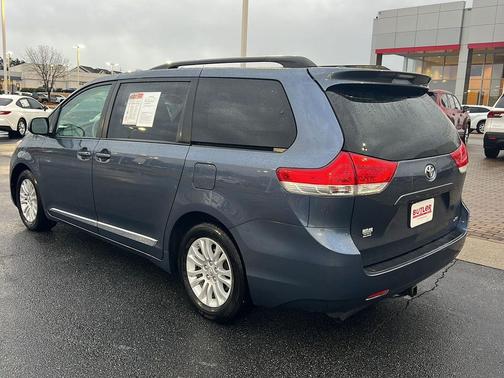 2014 Toyota Sienna XLE