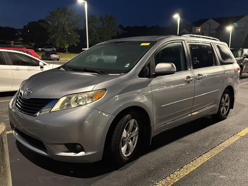 2013 Toyota Sienna LE