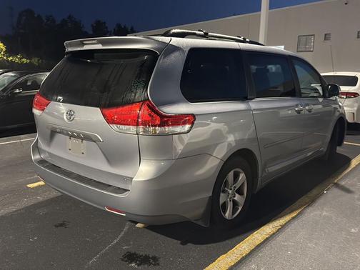 2013 Toyota Sienna LE