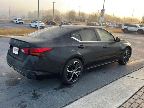 2024 Nissan Altima SR FWD