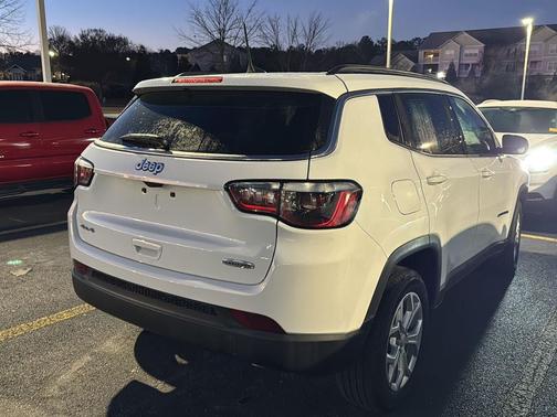 2024 Jeep Compass Latitude