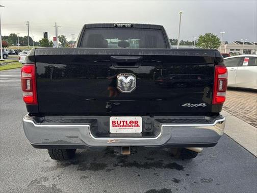 2020 RAM 2500 Tradesman Crew Cab 4X4 6'4' Box
