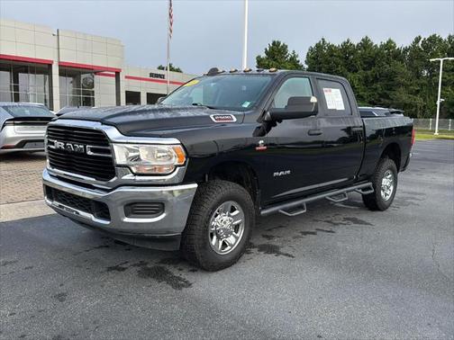 2020 RAM 2500 Tradesman Crew Cab 4X4 6'4' Box