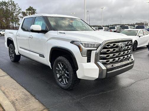 2025 Toyota Tundra Hybrid Platinum