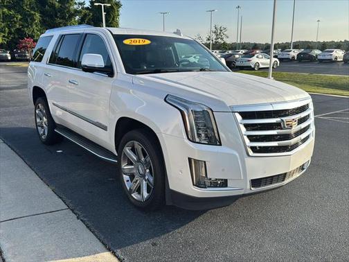 2019 Cadillac Escalade Luxury