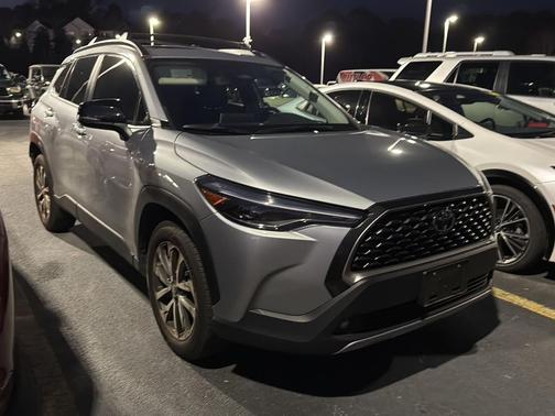 2025 Toyota Corolla Cross XLE