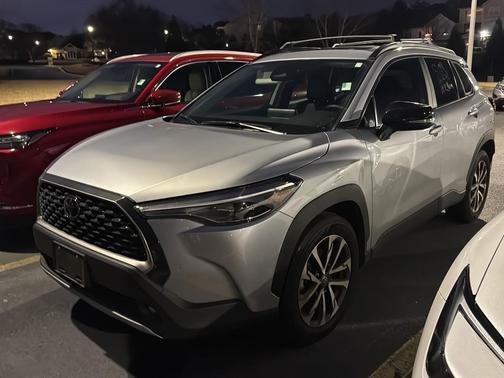 2025 Toyota Corolla Cross XLE