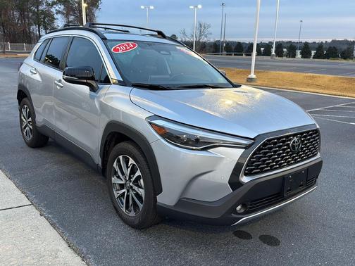 2025 Toyota Corolla Cross XLE