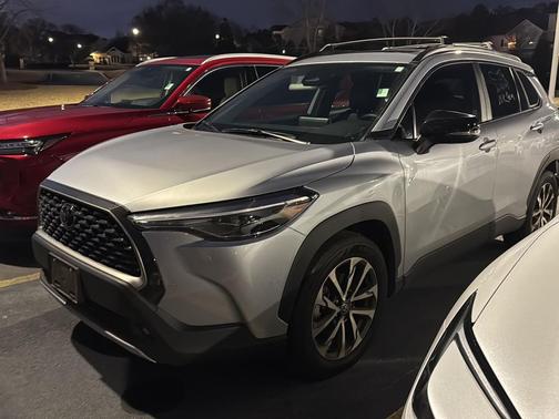 2025 Toyota Corolla Cross XLE