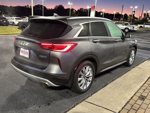 2022 INFINITI QX50 LUXE