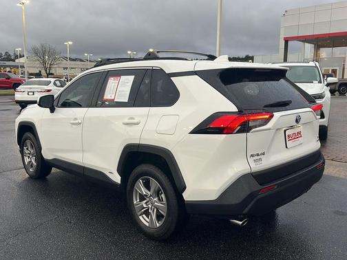 2023 Toyota RAV4 Hybrid XLE