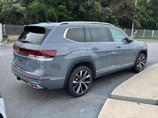 2025 Volkswagen Atlas 2.0T SEL Premium R-Line 4MOTION
