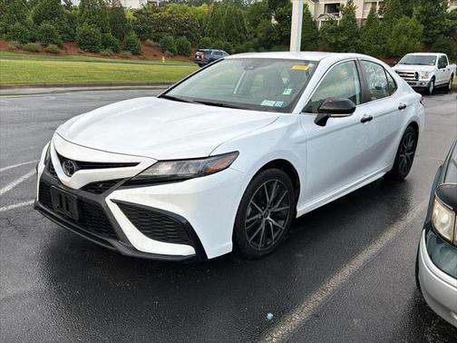 2022 Toyota Camry SE Nightshade