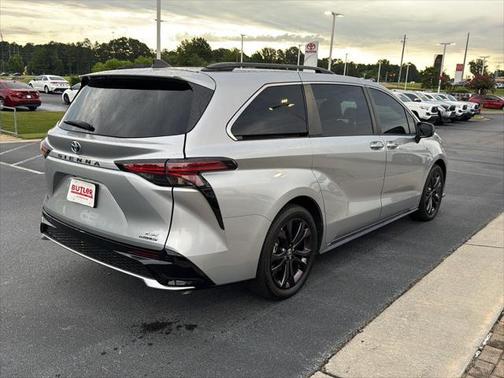 2022 Toyota Sienna XSE 7 Passenger