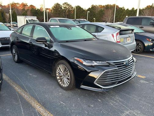 2022 Toyota Avalon Hybrid Limited