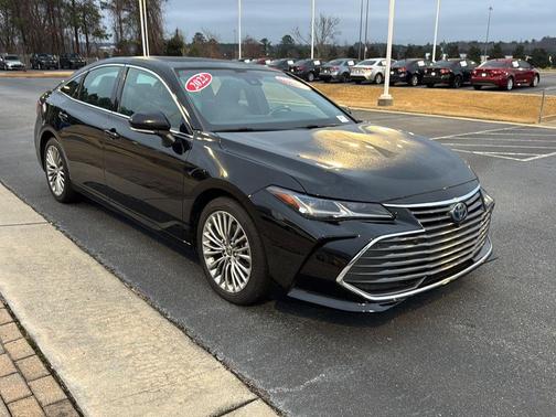 2022 Toyota Avalon Hybrid Limited