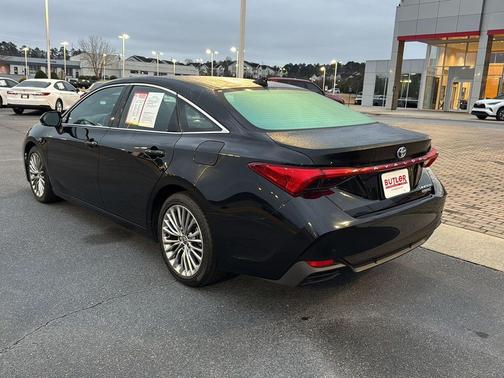 2022 Toyota Avalon Hybrid Limited