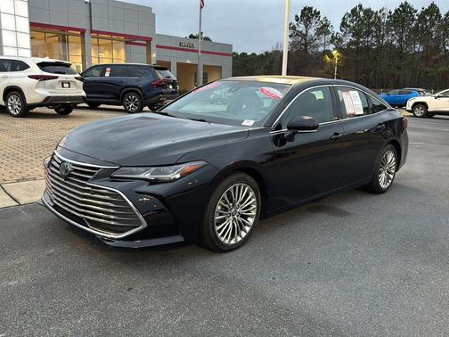 2022 Toyota Avalon Hybrid Limited