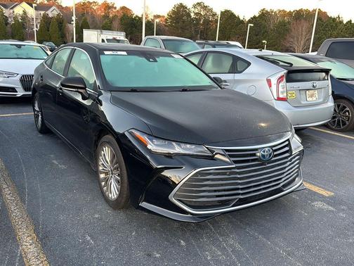 2022 Toyota Avalon Hybrid Limited