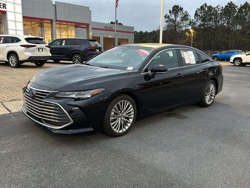 2022 Toyota Avalon Hybrid Limited