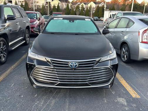 2022 Toyota Avalon Hybrid Limited