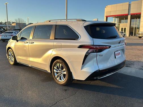2024 Toyota Sienna Limited
