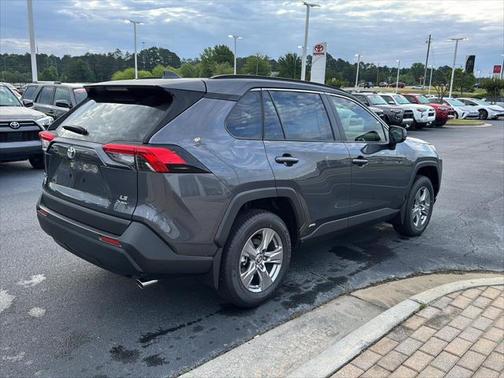 2025 Toyota RAV4 Hybrid LE