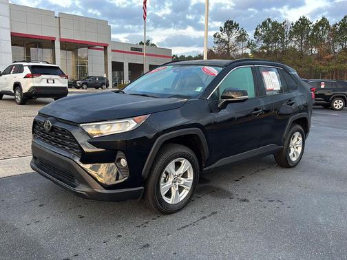 2020 Toyota RAV4 XLE