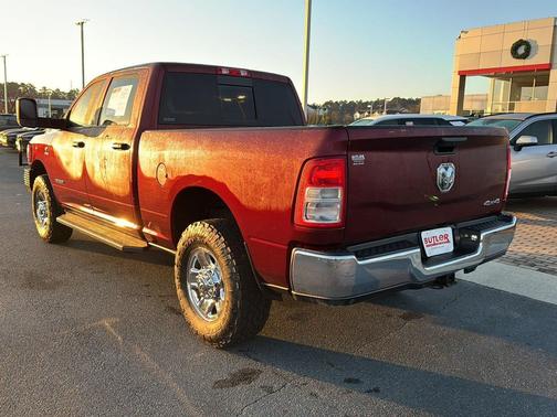 2020 RAM 2500 Tradesman Crew Cab 4X4 6'4' Box
