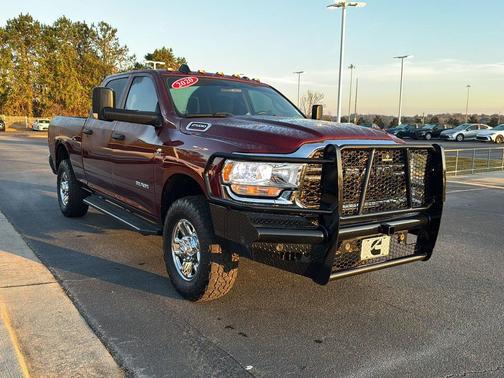 2020 RAM 2500 Tradesman Crew Cab 4X4 6'4' Box
