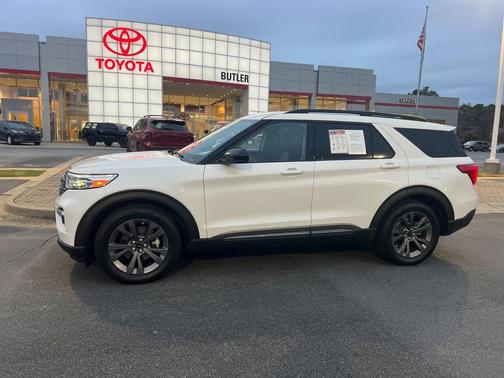 Star White Metallic Tri-Coat 2023 Ford Explorer XLT