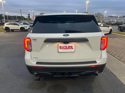 Star White Metallic Tri-Coat 2023 Ford Explorer XLT