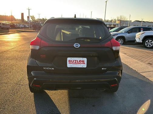 2021 Nissan Kicks SV