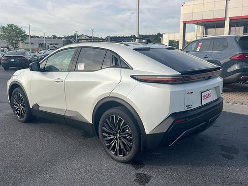 2026 Toyota C-HR XSE