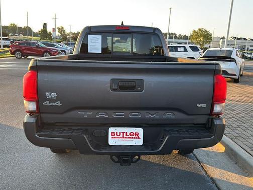 2022 Toyota Tacoma SR5