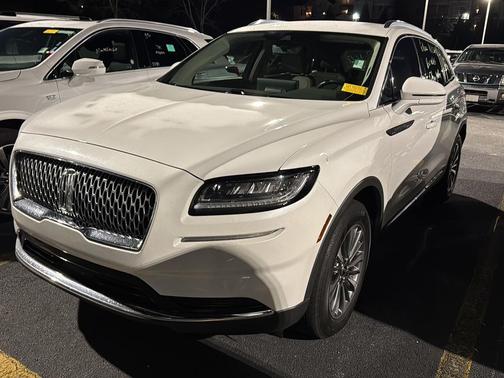 2022 Lincoln Nautilus Standard