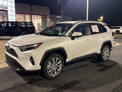 2024 Toyota RAV4 XLE Premium