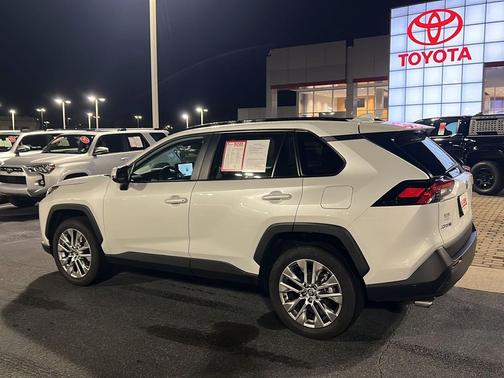 2024 Toyota RAV4 XLE Premium