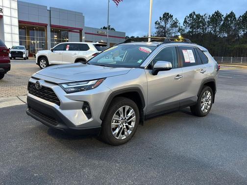2025 Toyota RAV4 XLE Premium