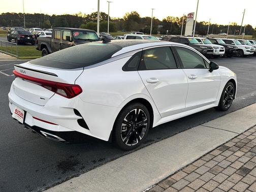 2024 Kia K5 GT-Line