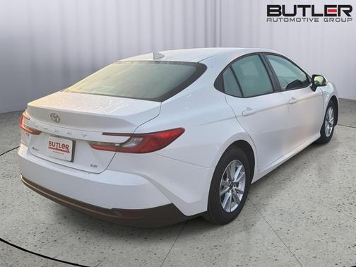 Ice Cap 2025 Toyota Camry LE