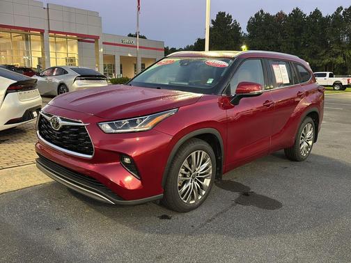 2022 Toyota Highlander Platinum