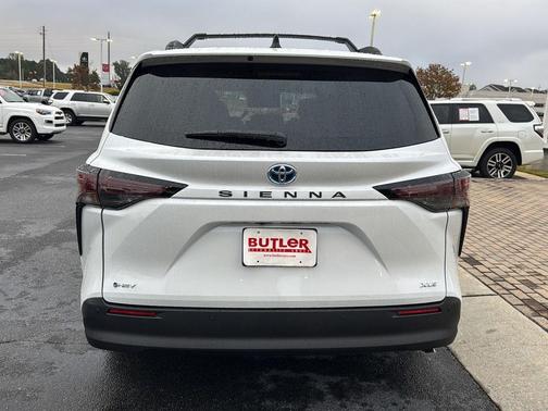 2025 Toyota Sienna XLE
